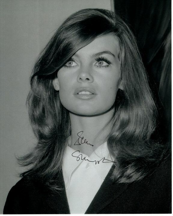 JEAN SHRIMPTON Signed 8x10 Photo w/ Hologram COA ONE OF THE FIRST SUPERMODELS