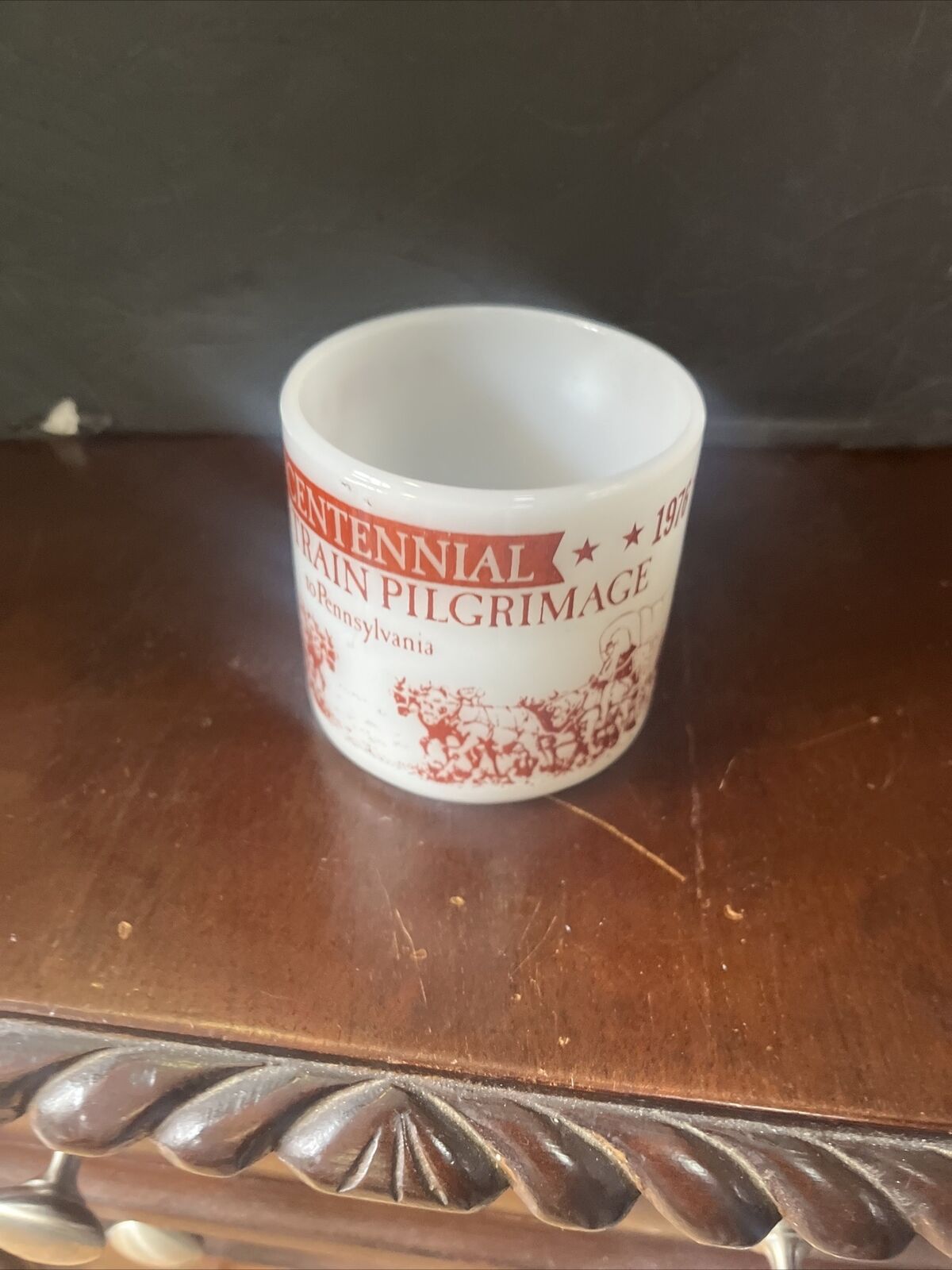 Vintage 1976 Federal Milk Glass Bicentennial Wagon Train Pilgrimage mug 