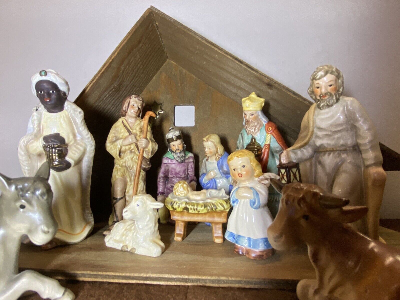 Vintage Goebel Hummel 11 Piece Nativity Set, w/ House, Mat, Tmk4, Nice Condition