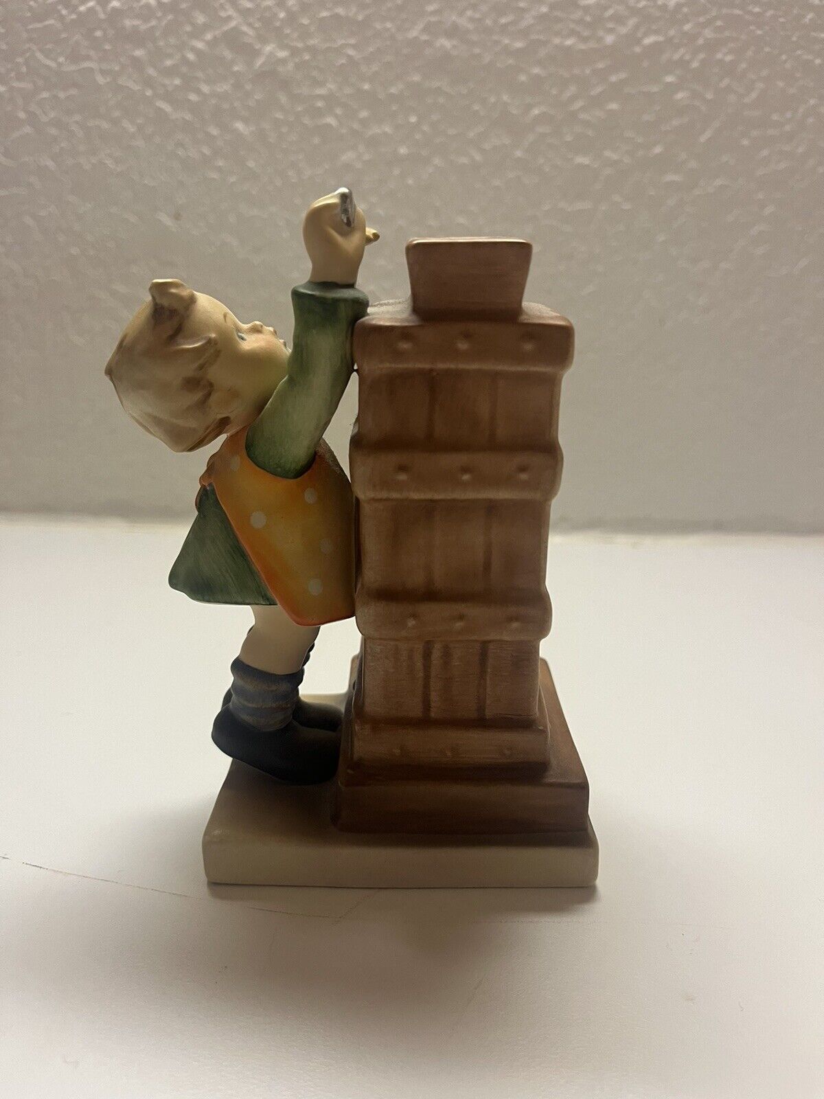 Goebel Hummel Little Thrifty Figurine #118 TMK3 with Key & Lock