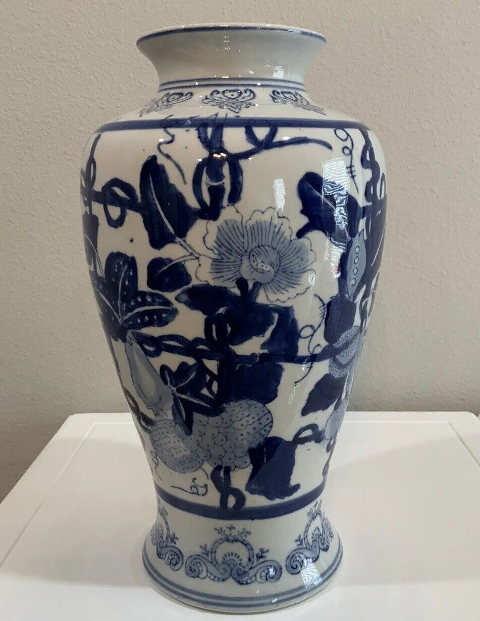 Vtg Lg Chinoiserie Porcelain Vase Handpainted Blue & White Floral Fruit 12” H