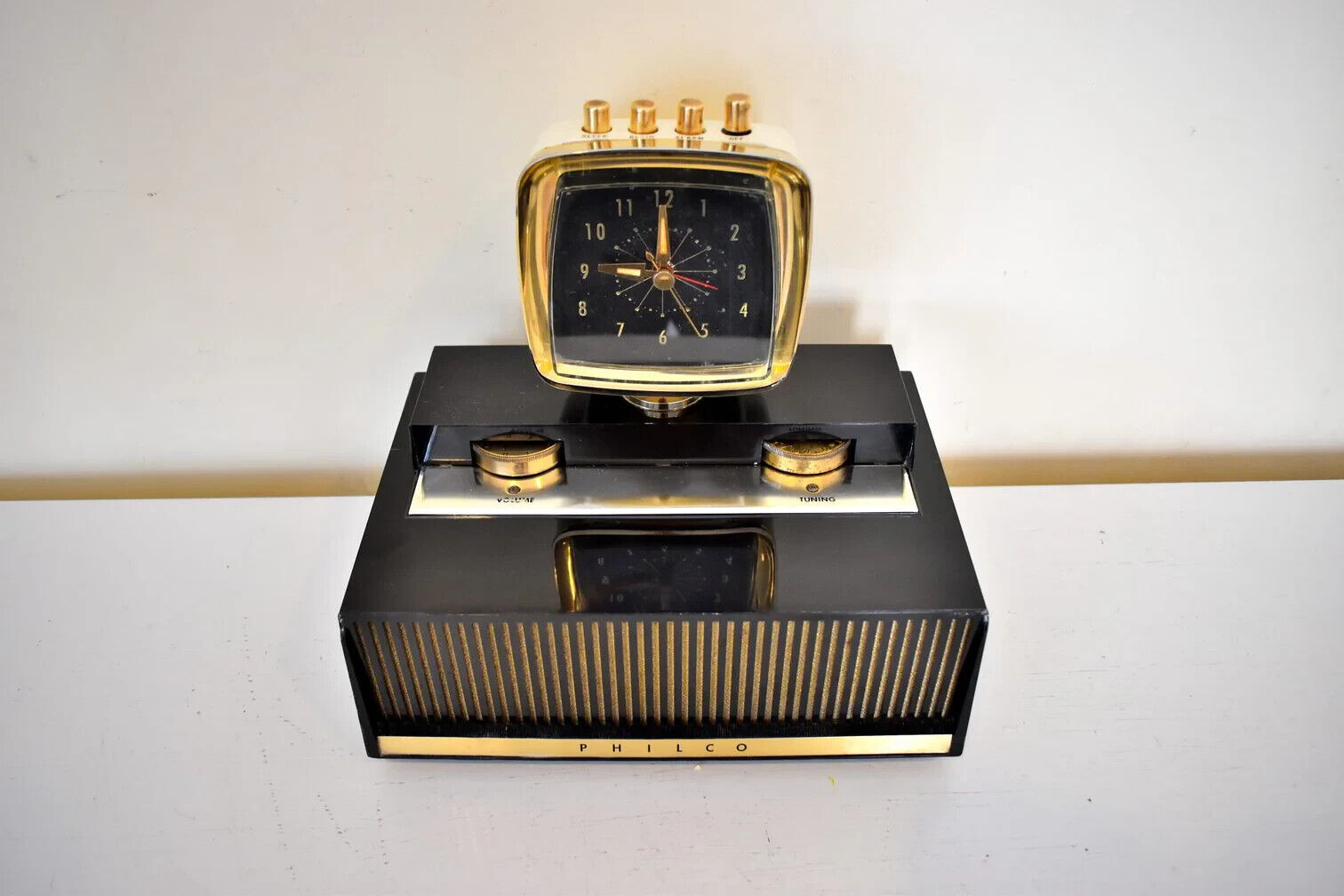Philco 1958 Predicta Clock Radio - Model H765-124 - Vacuum Tube - Black & White
