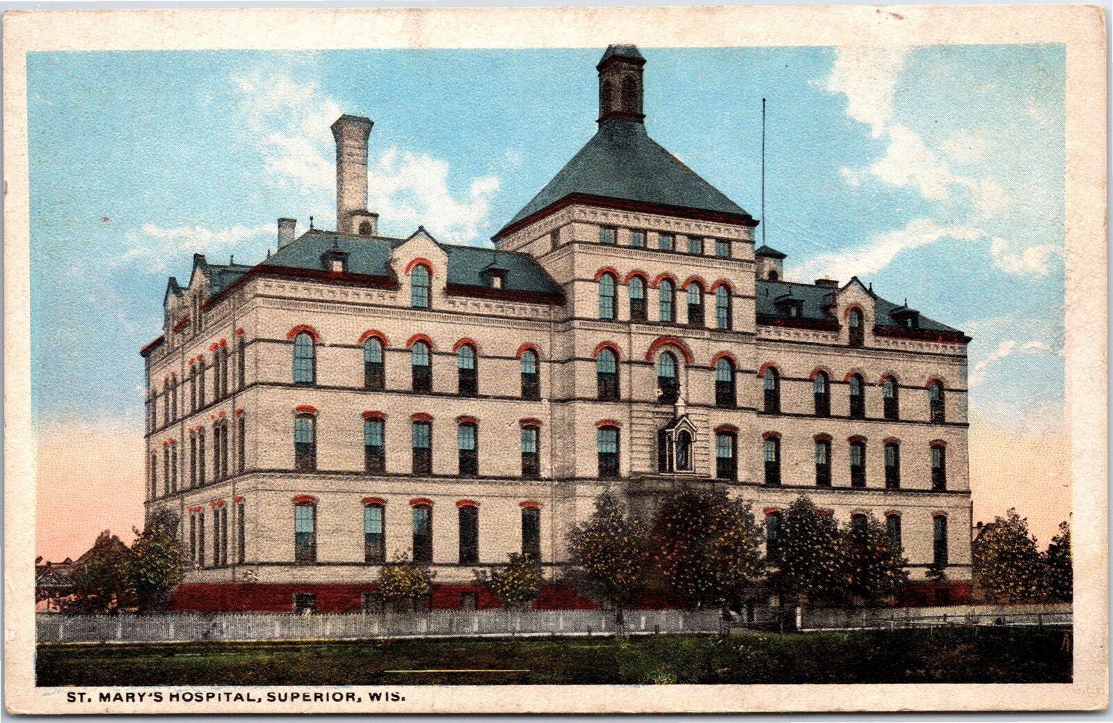 VINTAGE POSTCARD ST. MARY\'S HOSPITAL IN THE TOWN OF SUPERIOR WISCONSIN 1920s
