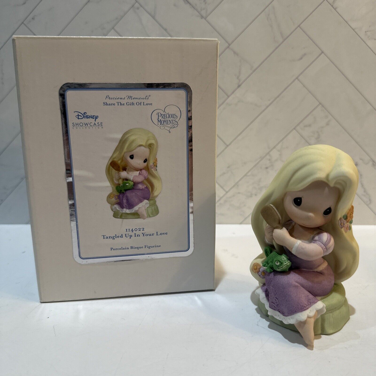 Precious Moments Disney Rapunzel Figurine Tangled Up In Your Love in Box 