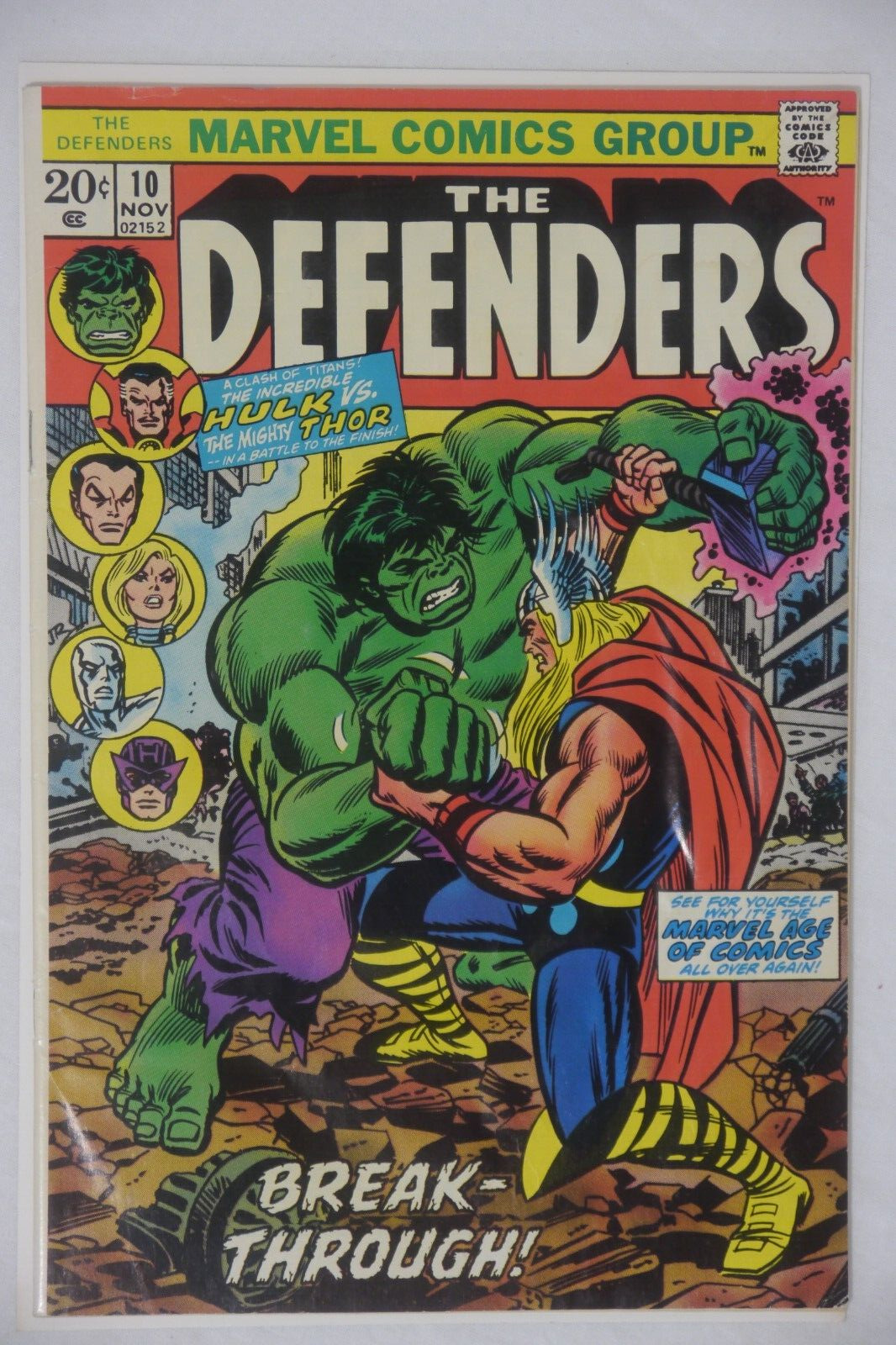 Defenders #10 (1973) John Romita Marvel Comics Classic Hulk Thor battle