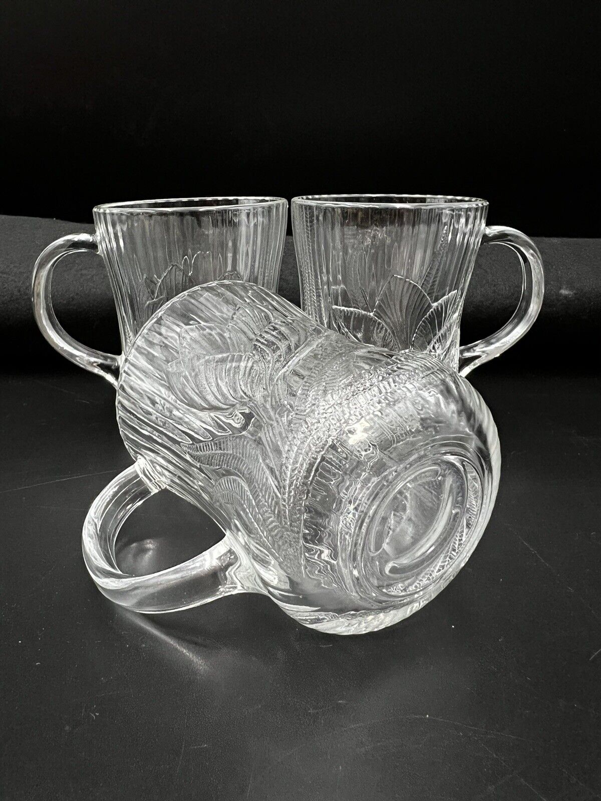 Set of 3 Canterbury Crocus Etched Flower Leaf Glcoloc France Glass Mugs