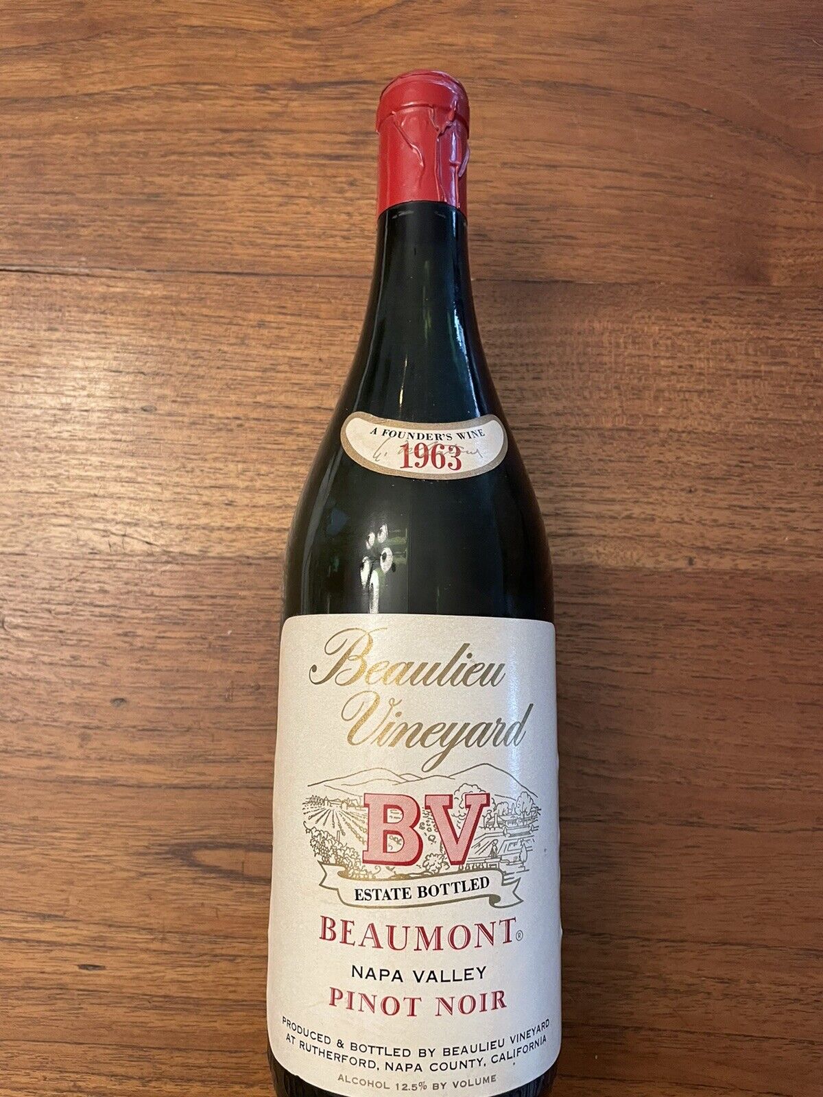 1963 Vintage Beaulieu Vineyard Beaumont Napa Valley Pinot Noir EMPTY wine bottle