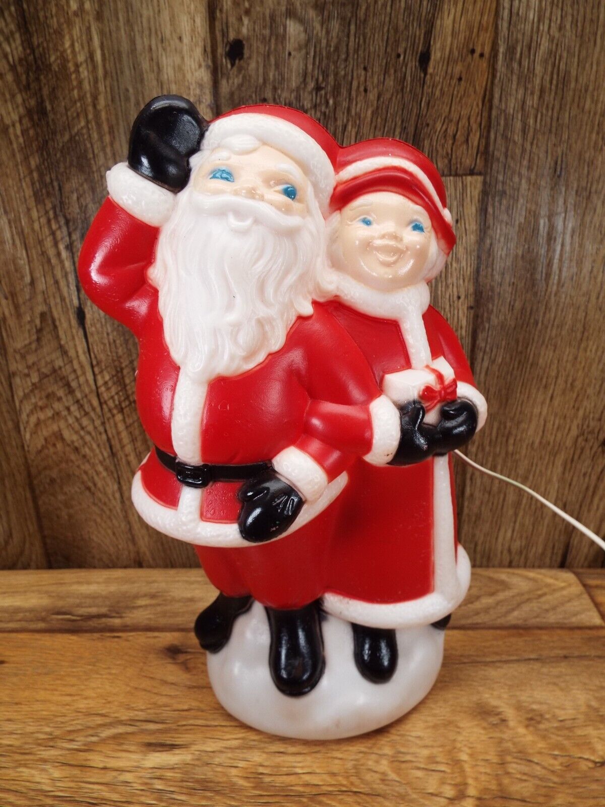 Vintage Decorative Outfit Santa Claus And Mrs Claus Blow Mold 12 Inches WORKS