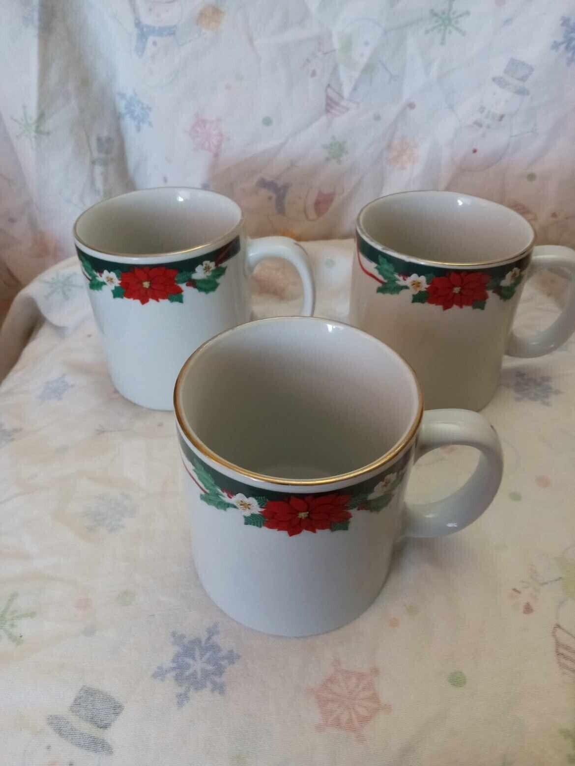Three Vintage Tienshan Christmas Holly Coffee Mugs  Nice Used Festive Holiday 