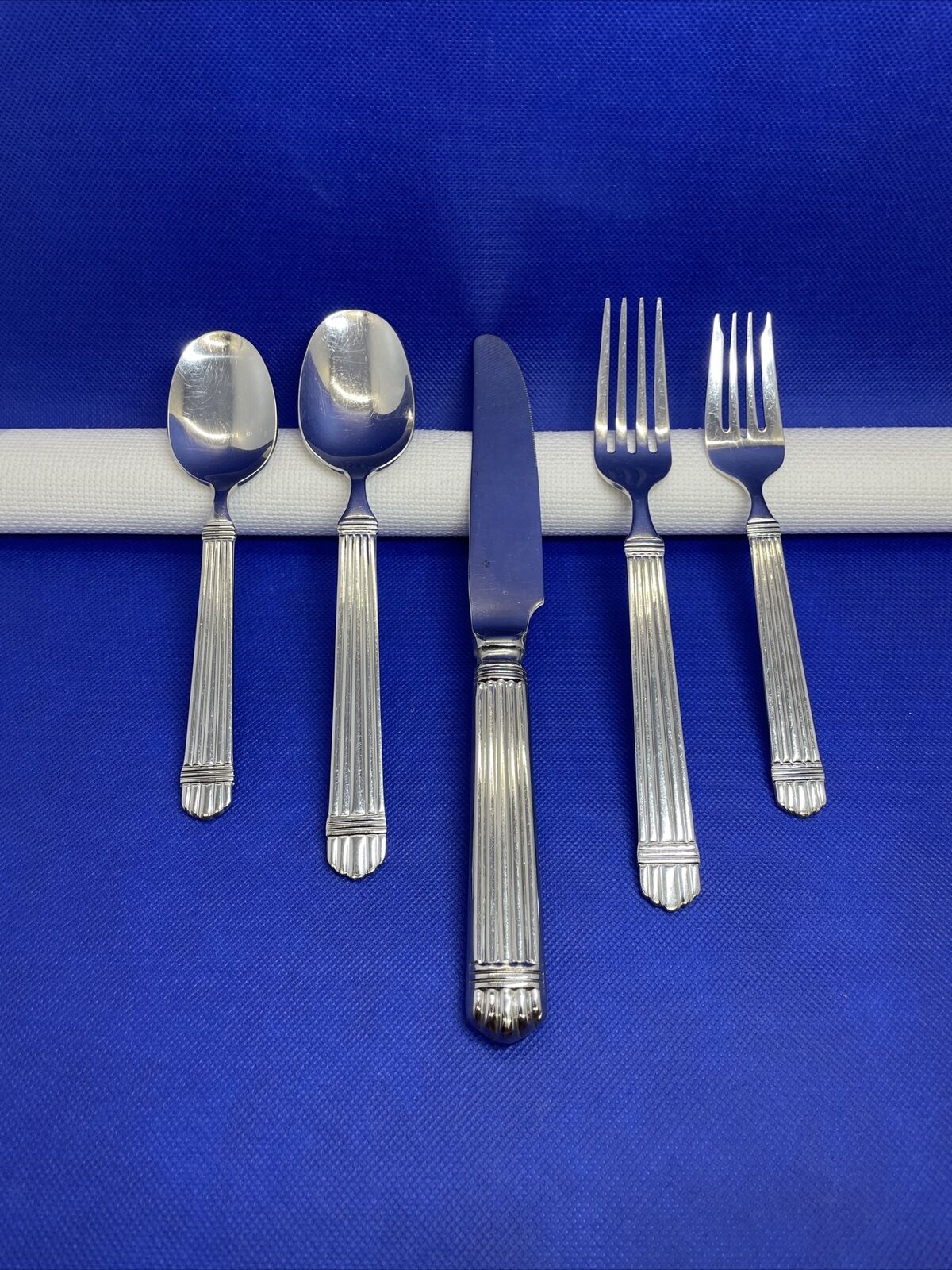 Wallace Chardonnay Stainless 18/8 Five Piece Place Setting