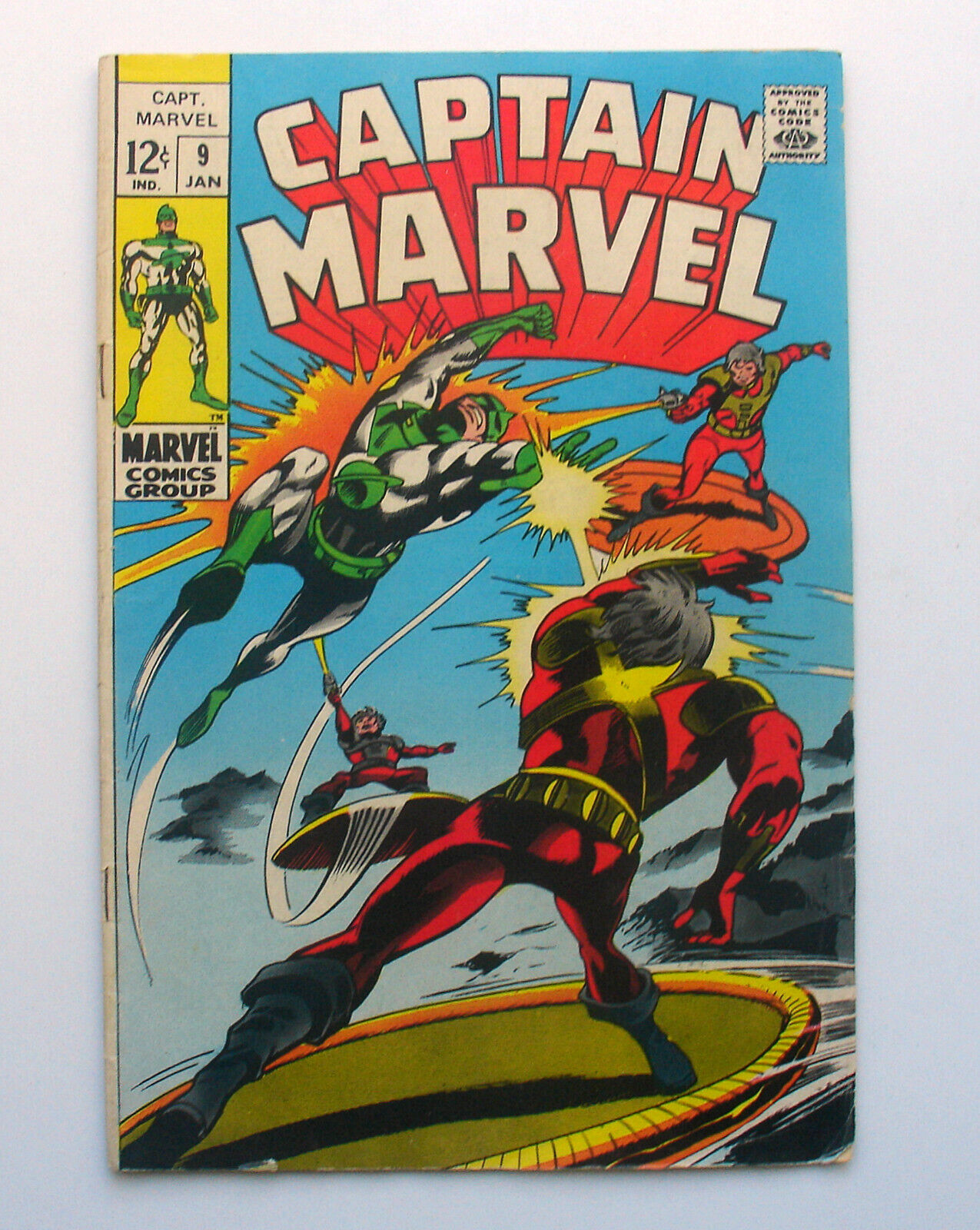 Captain Marvel #9 - January, 1969 - Silver Age Comic - Between Hammer And Anvil