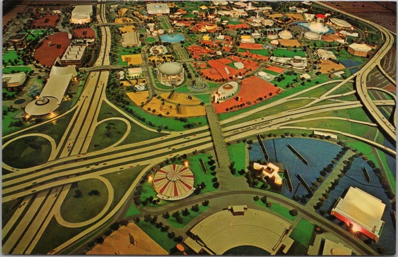 1964 NEW YORK WORLD\'S FAIR Postcard Model of Fairgrounds View / Dexter Chrome