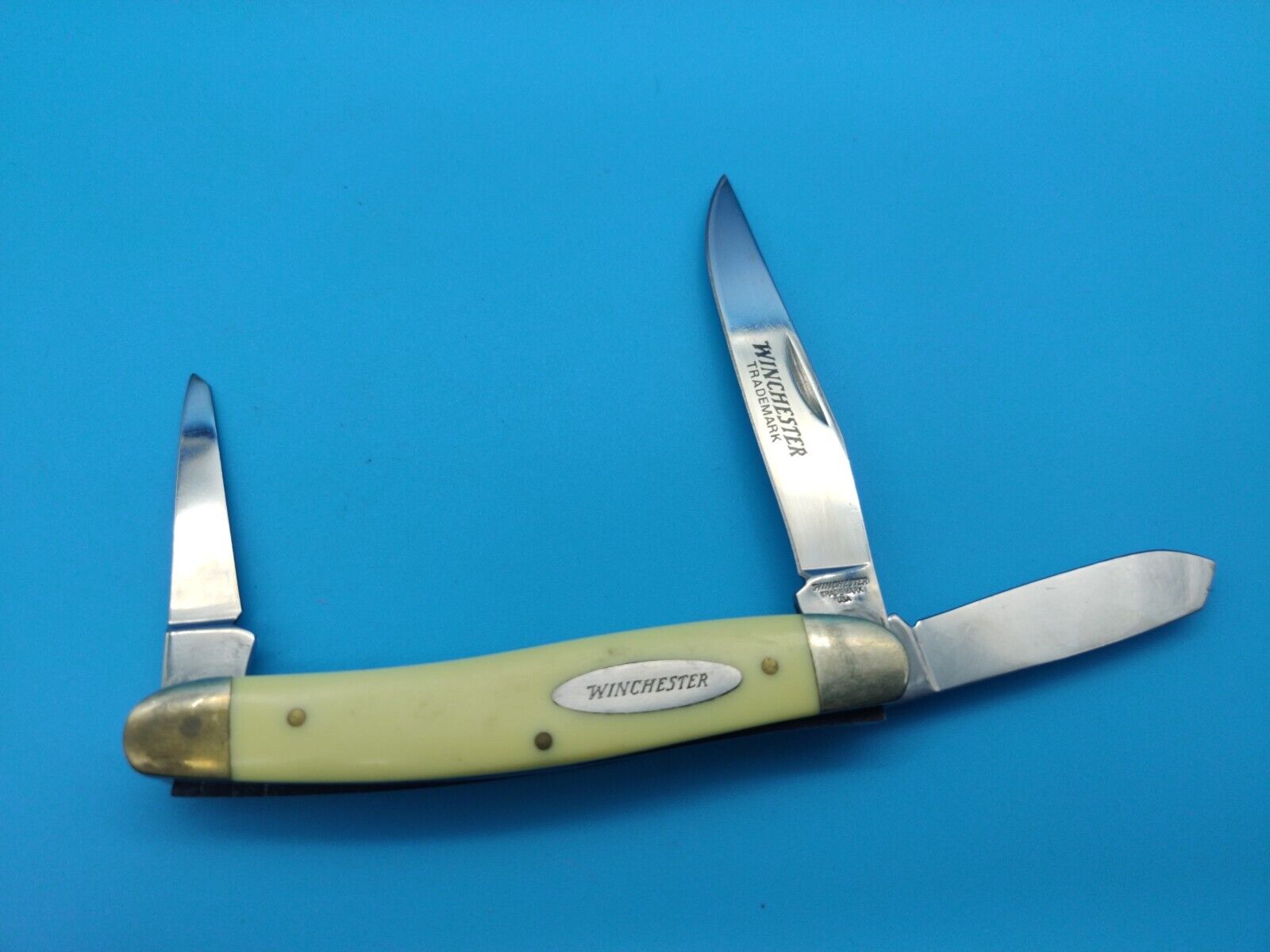 Nice 3 Blade Winchester Trademark USA Edition Pocket Knife