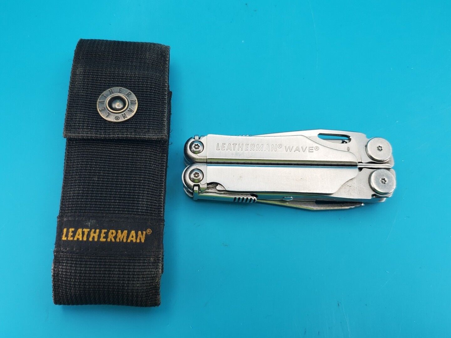 Leatherman Wave Multi Tool Stainless Retired  *PRE-OWNED*