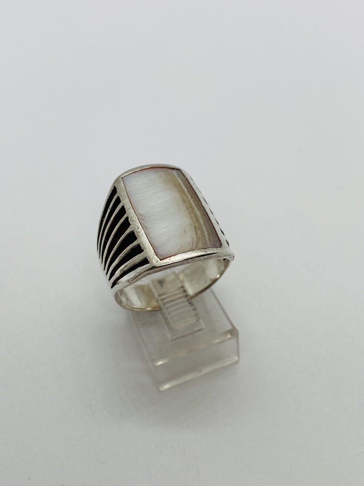 SIZE 7 4.7g 925 STERLING SILVER MOTHER OF PEARL SPRAY BAND FINE RING STAMPED