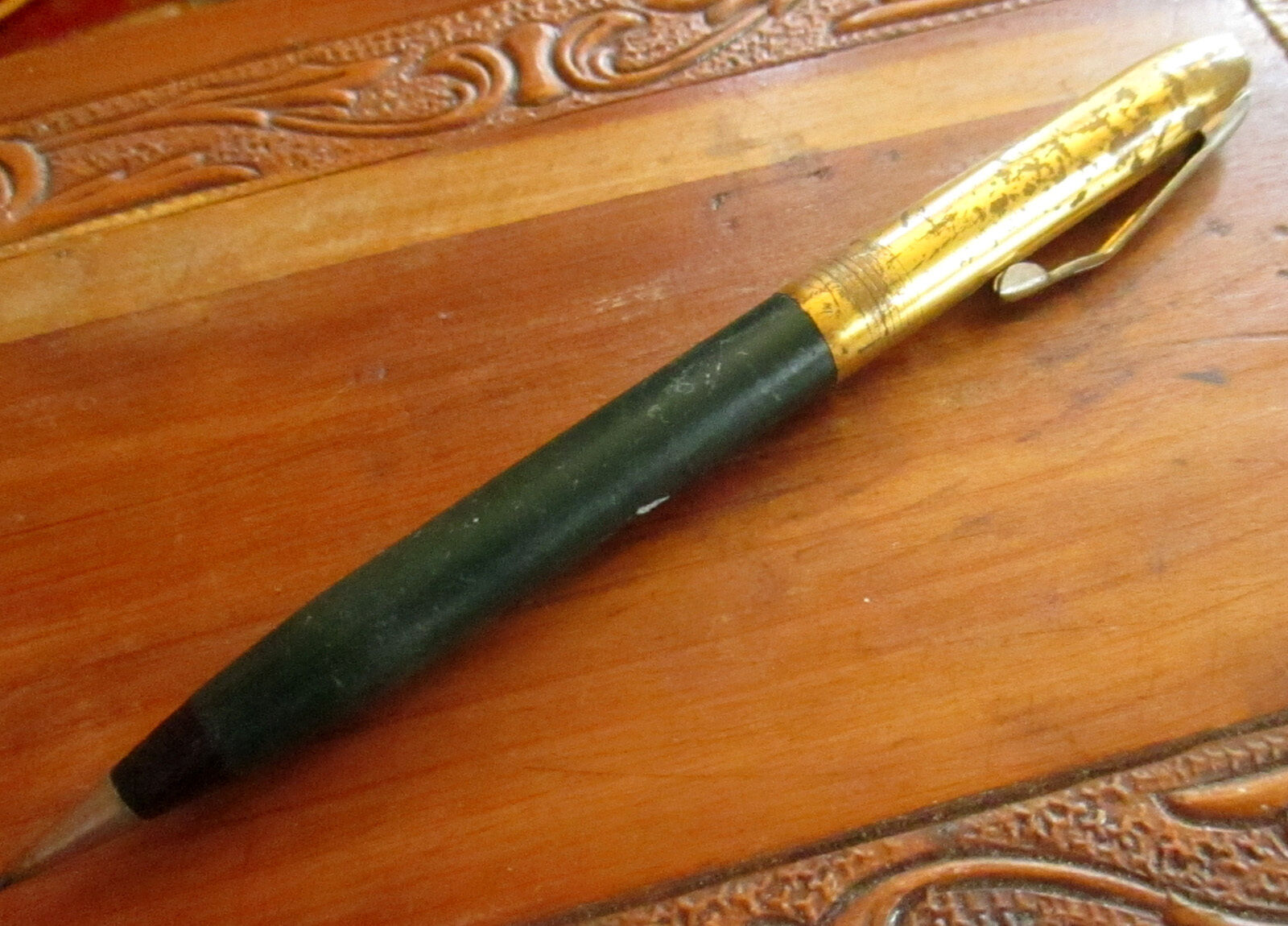 vintage wearever green/Goldtone Relic Patina Working mechanical lead pencil