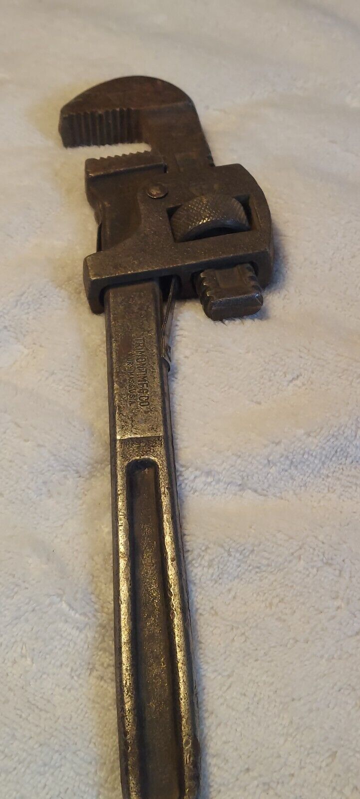 Size fourteen pipe wrench trumont manufacturing company vintage