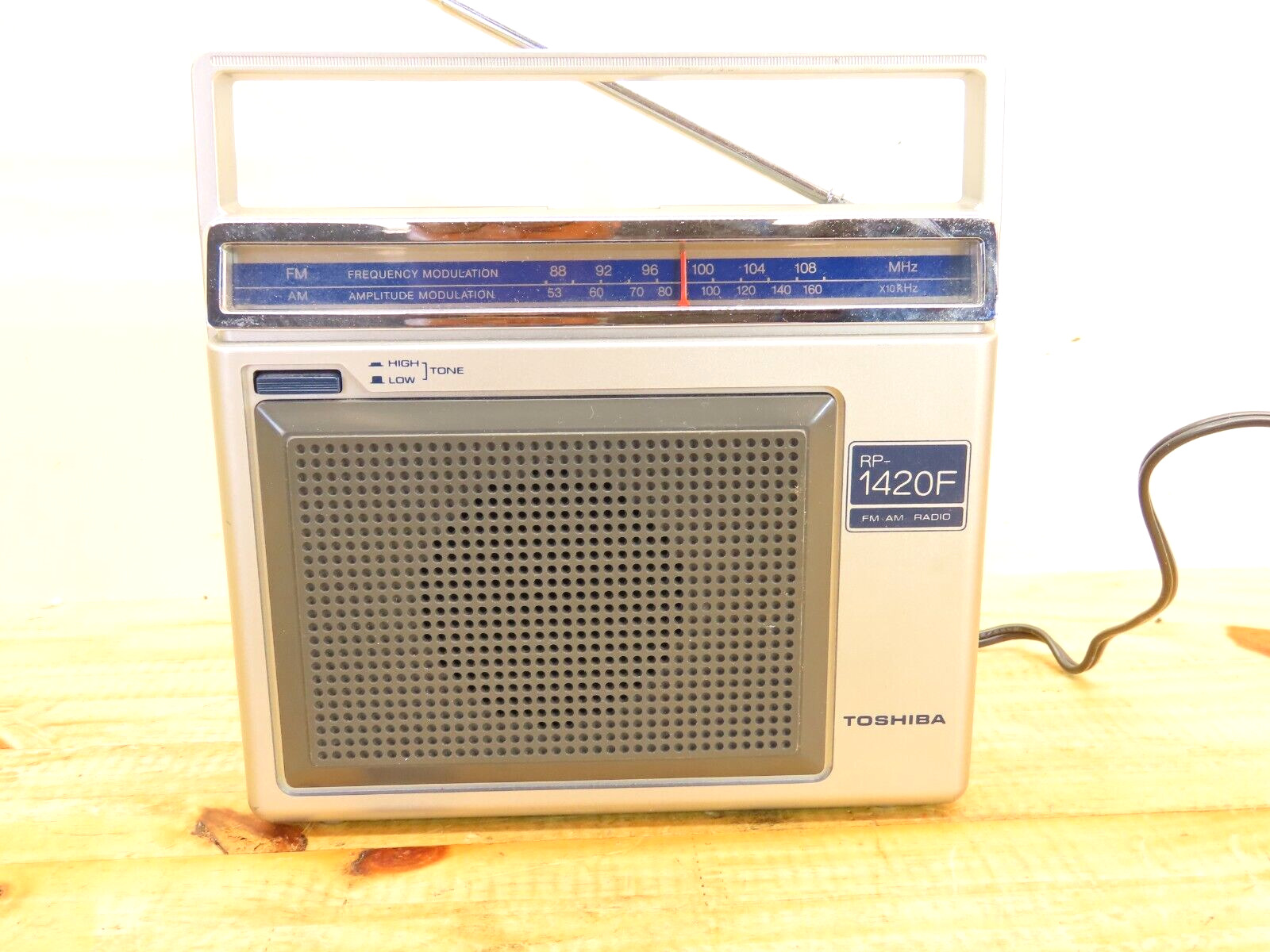 Vintage TOSHIBA RP-1420F AM/FM Radio Tested & Works