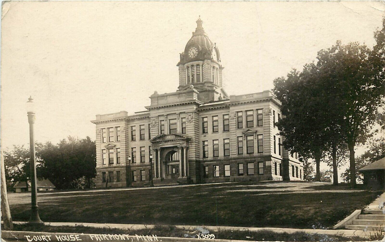 RPPC Postcard X-3099. Court House, Fairmont MN Martin County, Posted 1921