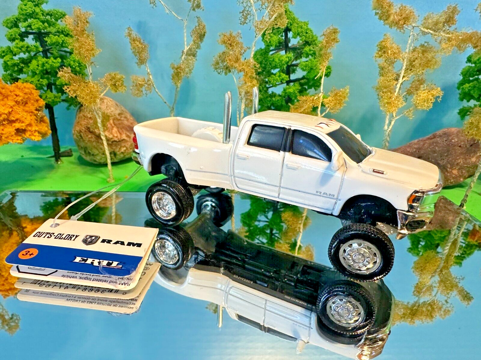 1/64 ERTL TOMY Custom Dodge Ram 3500 Crew Cab, G-5 Lift Kit For 1/64 Farm Toy