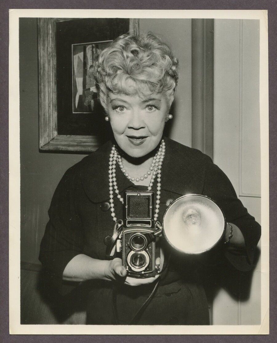 SPRING BYINGTON Actress Self Portrait? ORIGINAL 1940 Photo Rolleiflex J4495