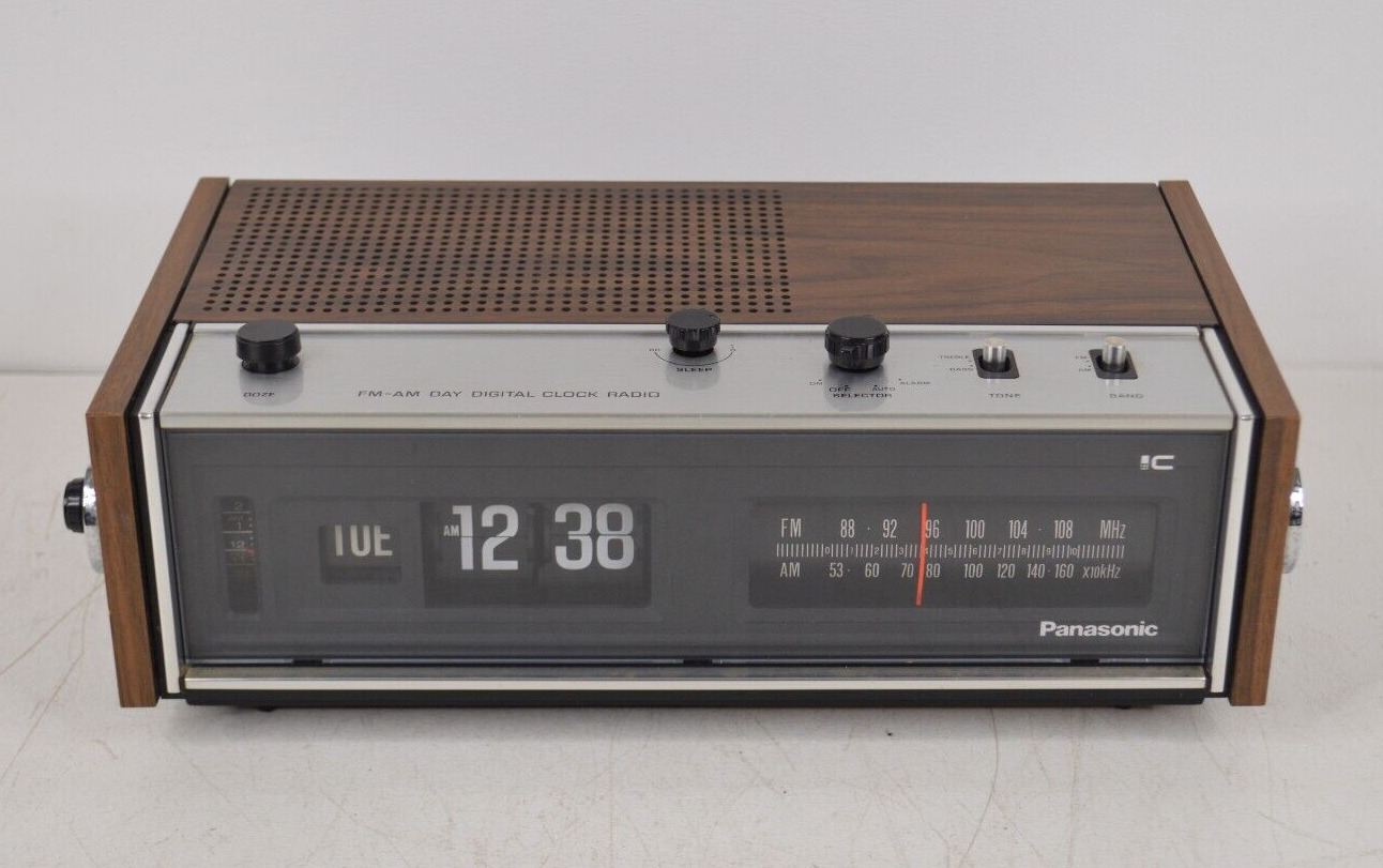 Panasonic RC-7053 Flip Alarm Clock Radio AM/FM Woodgrain 1970s TESTED WORKS