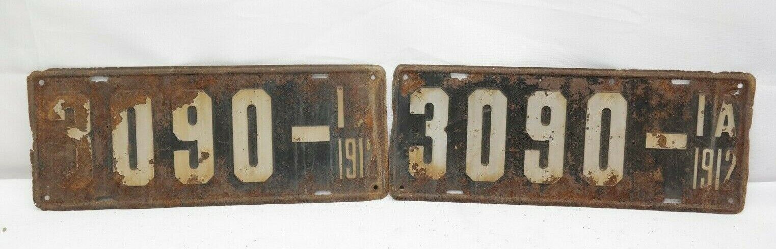Antique 1912 Iowa License Plates Pair 3090  TF23