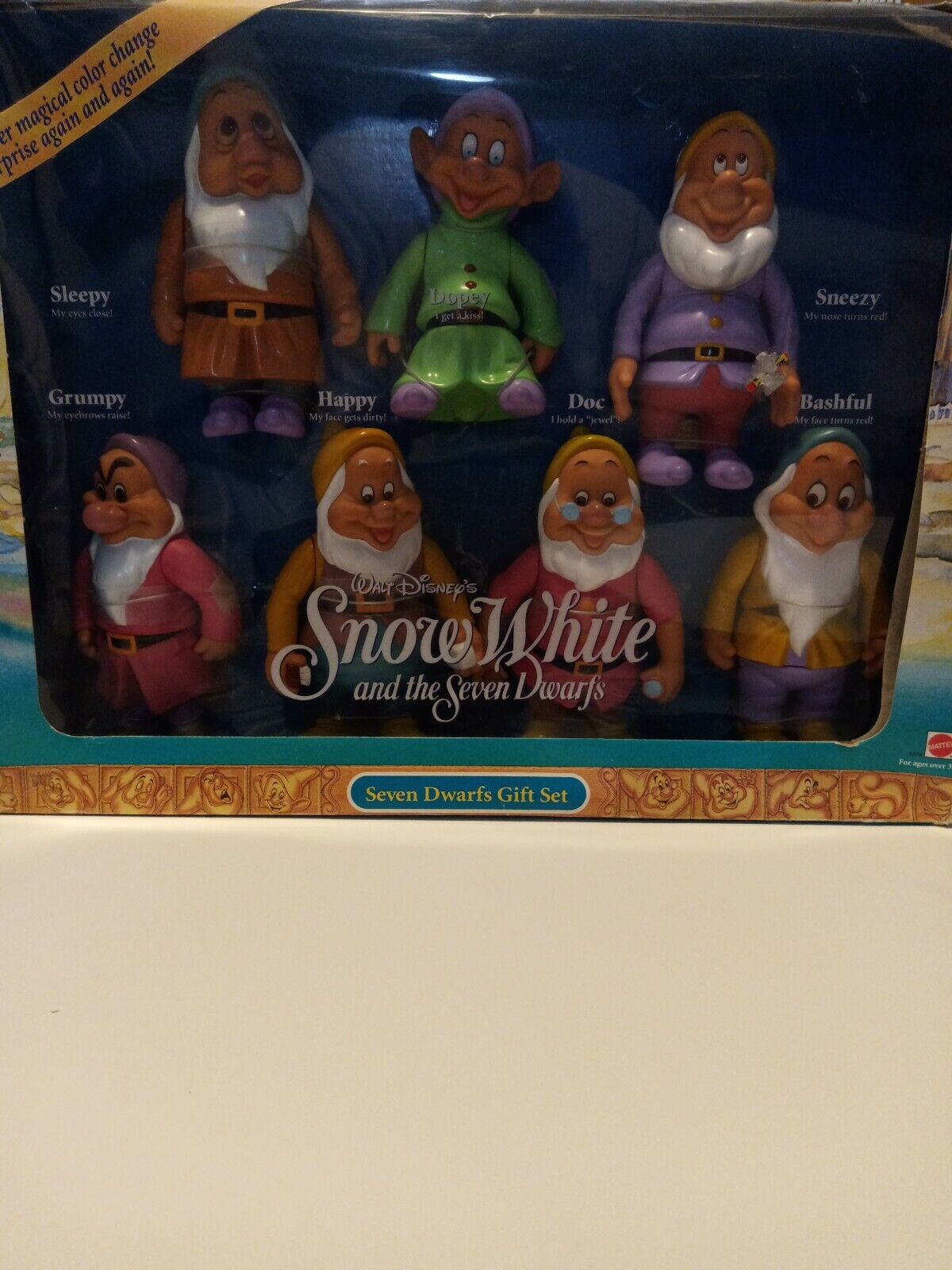 1992 Mattel Walt Disney Snow White and the Seven Dwarfs Gift Set Color Changing