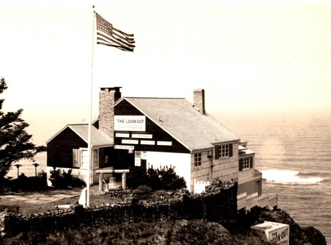 c1940s RPPC Lookout On Cape Foulweather Oregon Coast US Flag VINTAGE Postcard