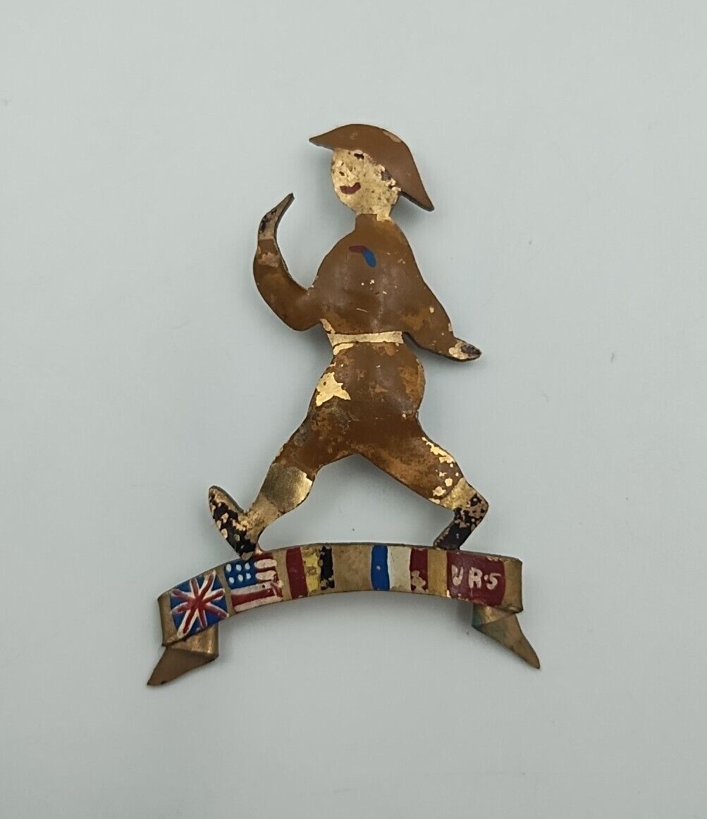 Vintage WW1 Or WW2 Hand Painted V.R.S Pin Unmarked Walking Soldier 