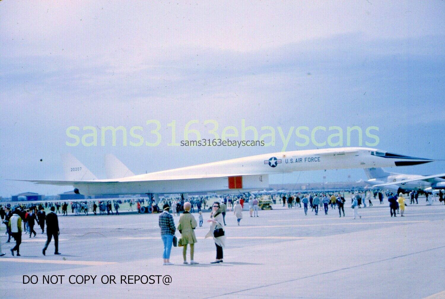 ORIGINAL SLIDE USAF XB-70 20207 CARSWELL AFB TX 1966 RARE LOST IN MID-AIR RARE