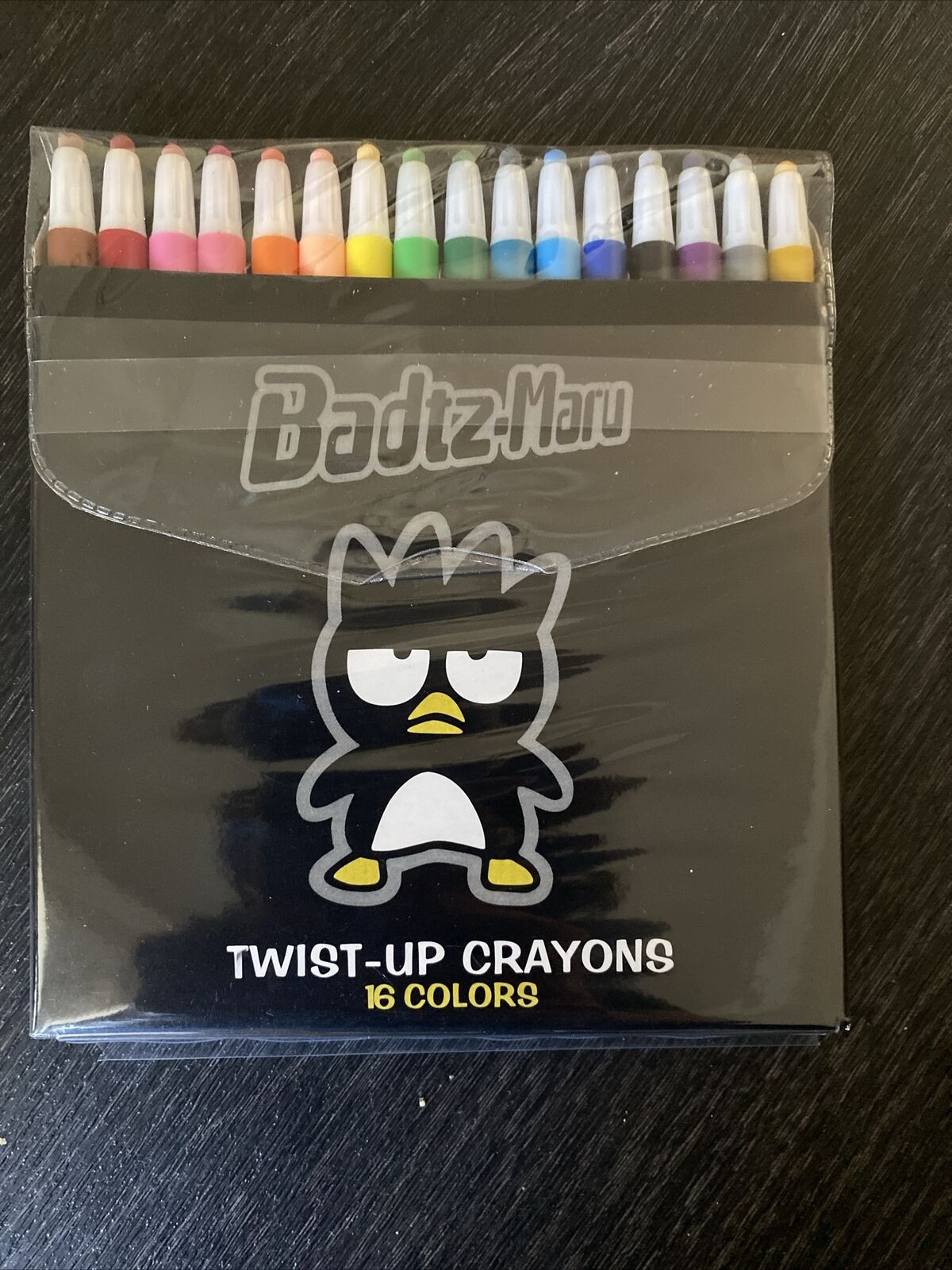 2001 Sanrio BADTZ MARU 16 Twist-Up Crayons NEW
