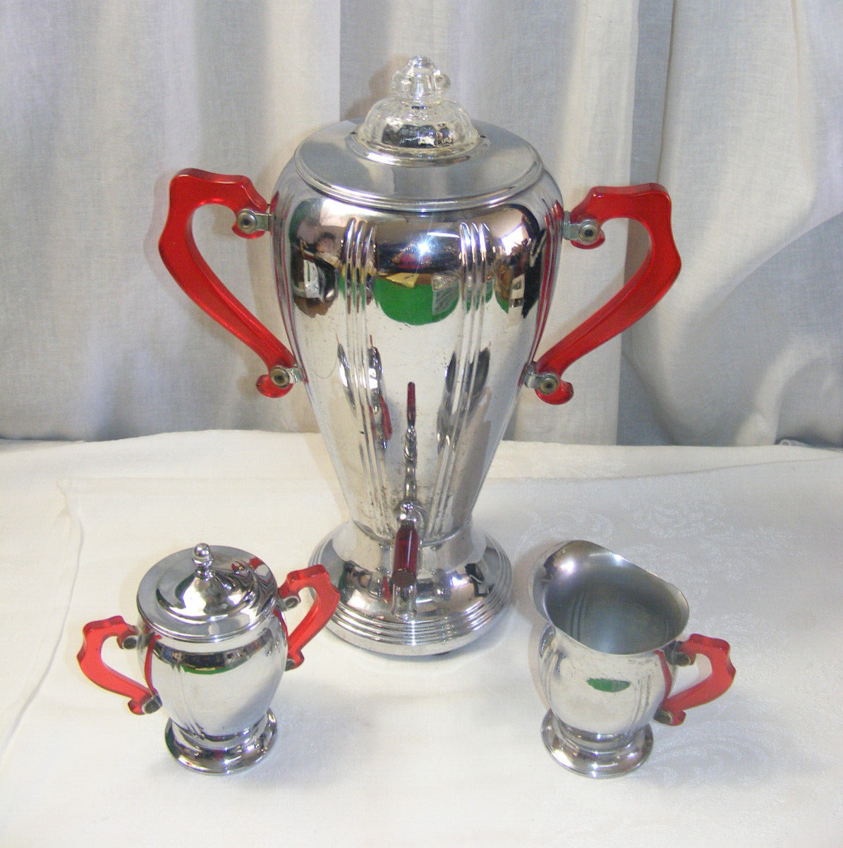 Vintage Labelle Coffee Stainless Peculator w Creamer Sugar Bowl Red Handles