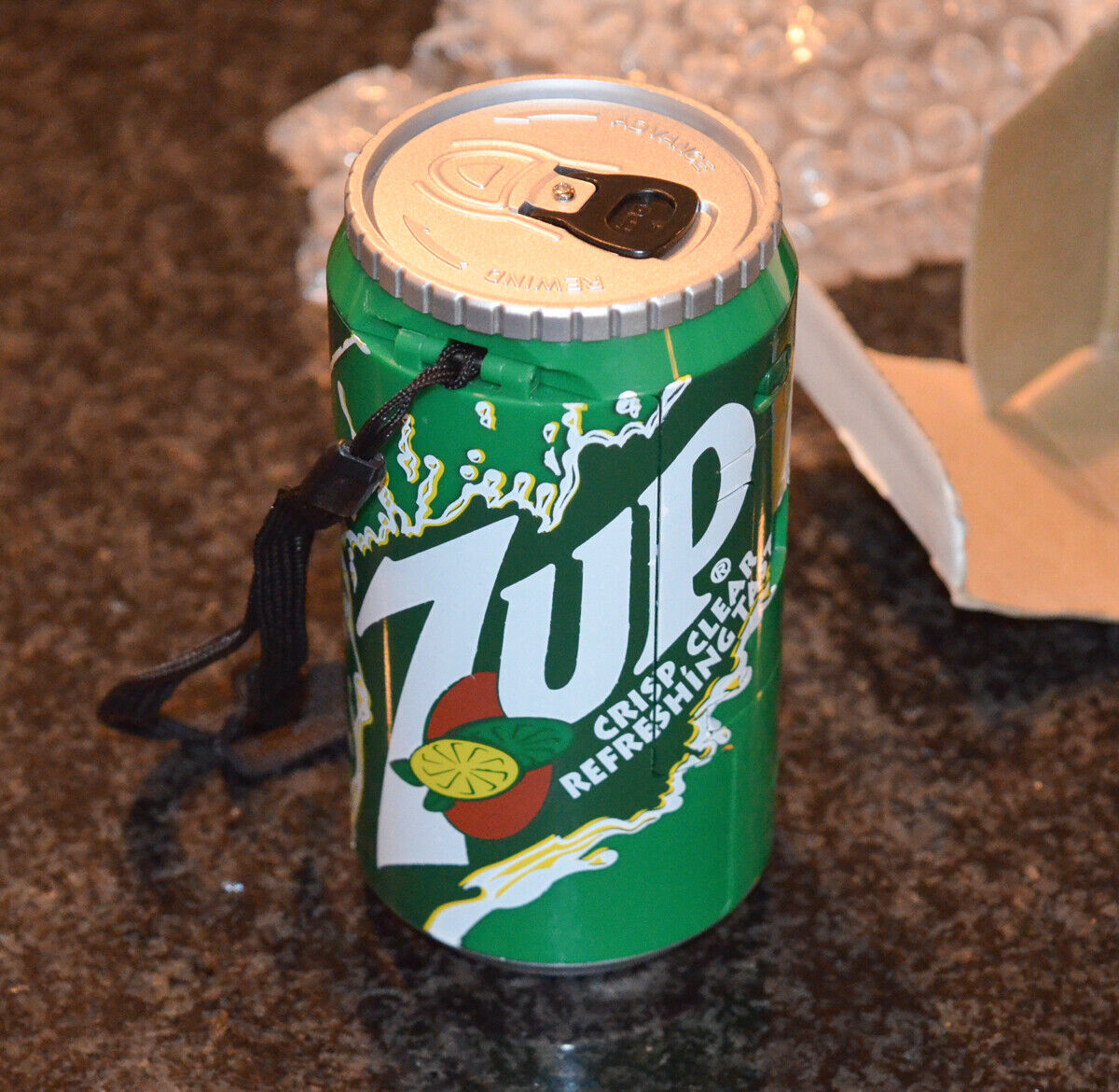 1990's 7Up 35mm soda can promotional camera - NEVER USED