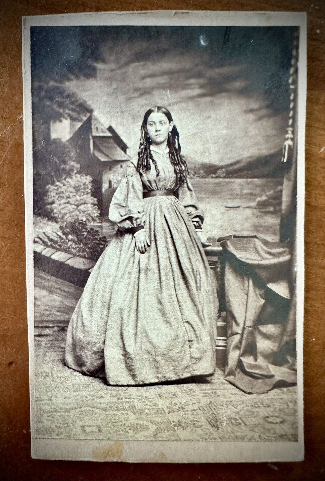 Photo Beautiful Girl / Woman Long Curls In Hair Painted Backdrop Civil War Era