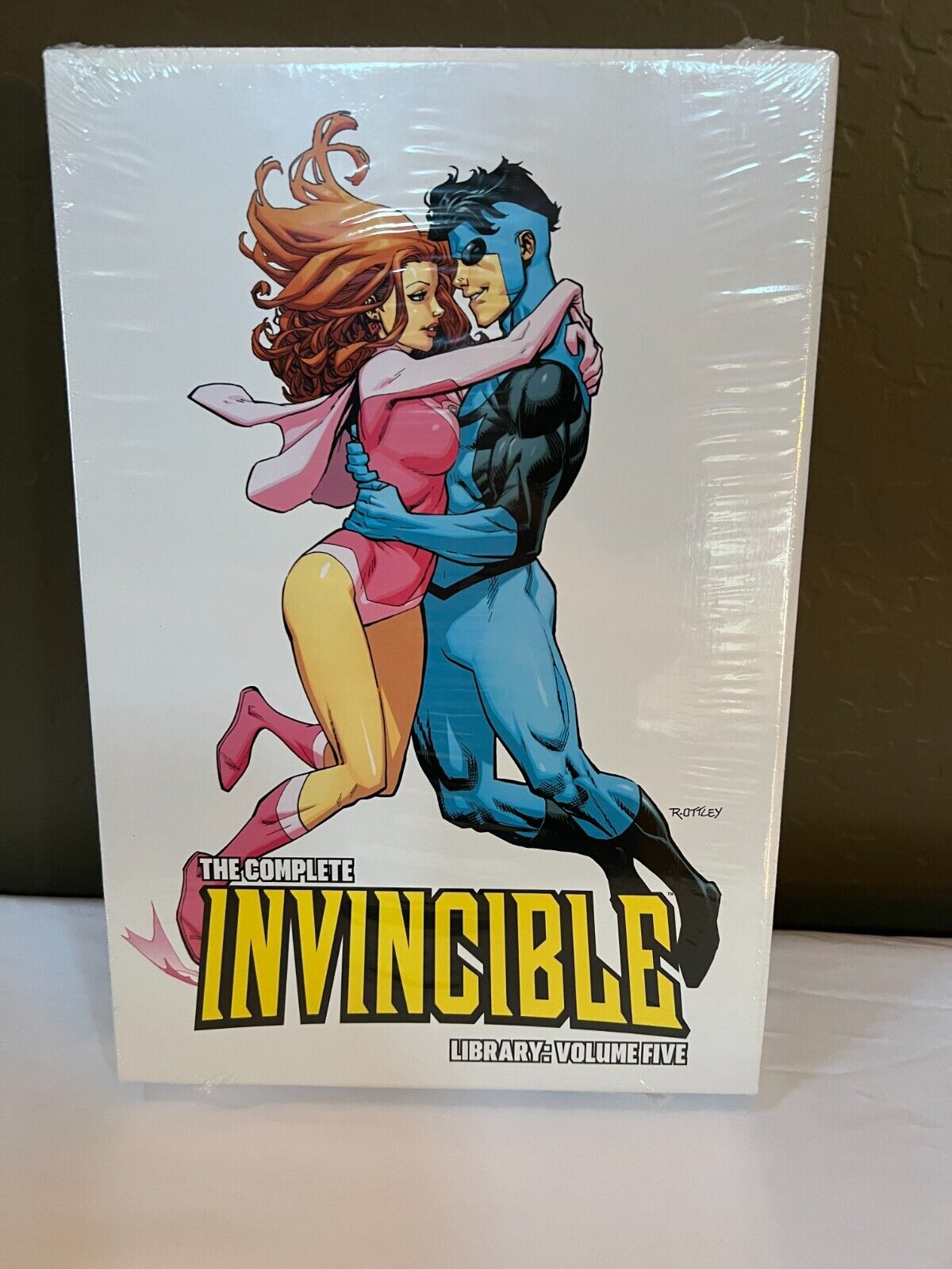 INVINCIBLE THE COMPLETE LIBRARY VOLUME 5 HARDCOVER SLIP CASE ORIGINAL PACKAGING