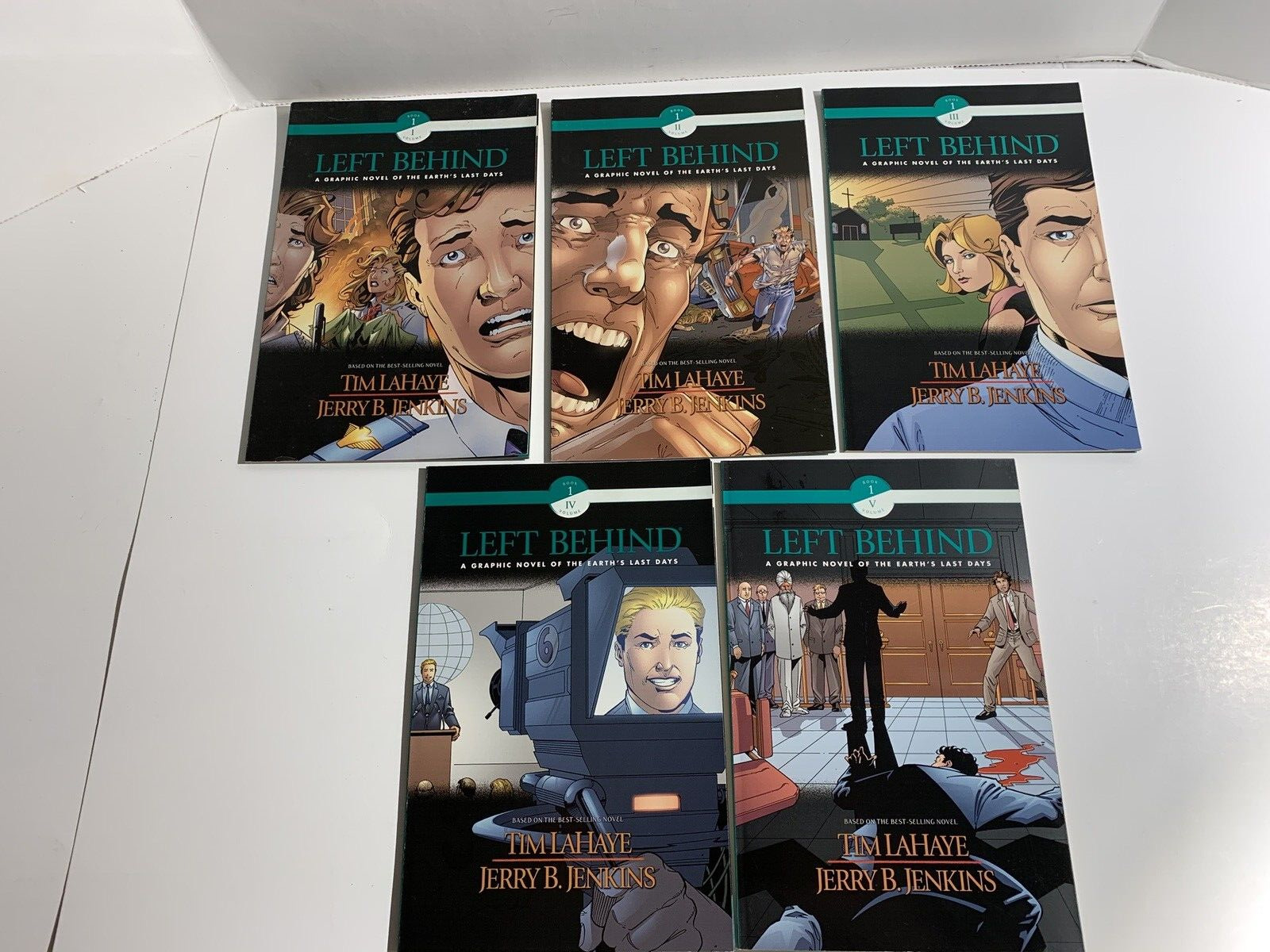 LEFT BEHIND GRAPHIC NOVEL  EARTH\'S LAST DAYS LOT OF BOOK 1: VOL 1, 2, 3,4,5