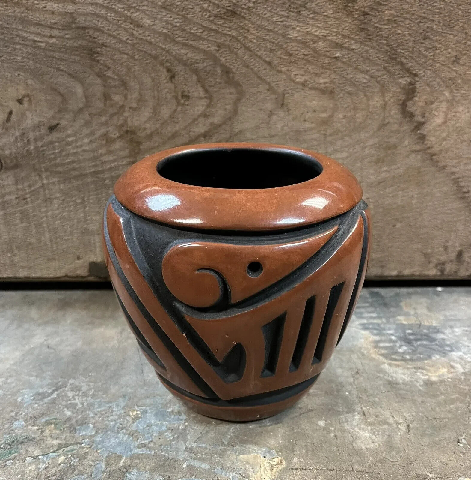 Carol Grace Loretto Hand Coiled/Burnished Pottery Eagle Vase Jemez Pueblo Signed