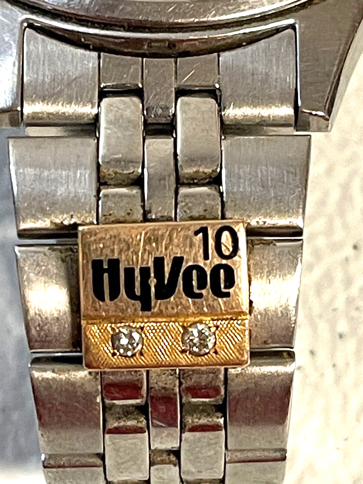 HyVee 10 YR Award Seiko Men's Watch 2 Diamonds Hy Vee Food Store 10K Gold Emblem