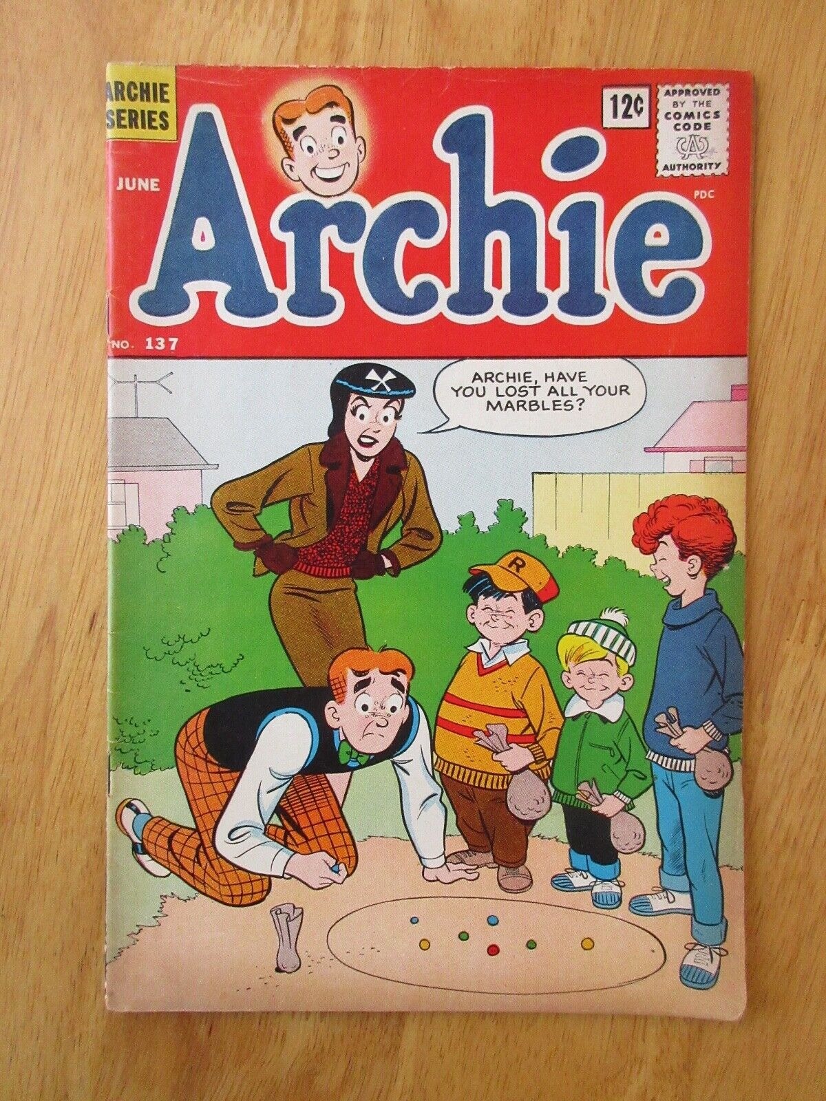 ARCHIE #137 (1963) **Very Bright & Colorful**