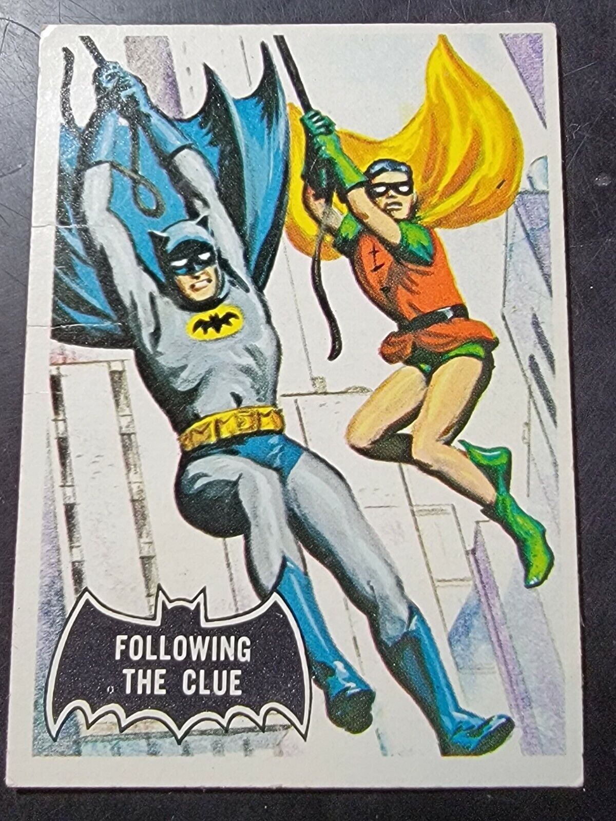 1966 Topps Batman Black Bat #40 Following the Clue *BUY 2 GET 1 FREE*