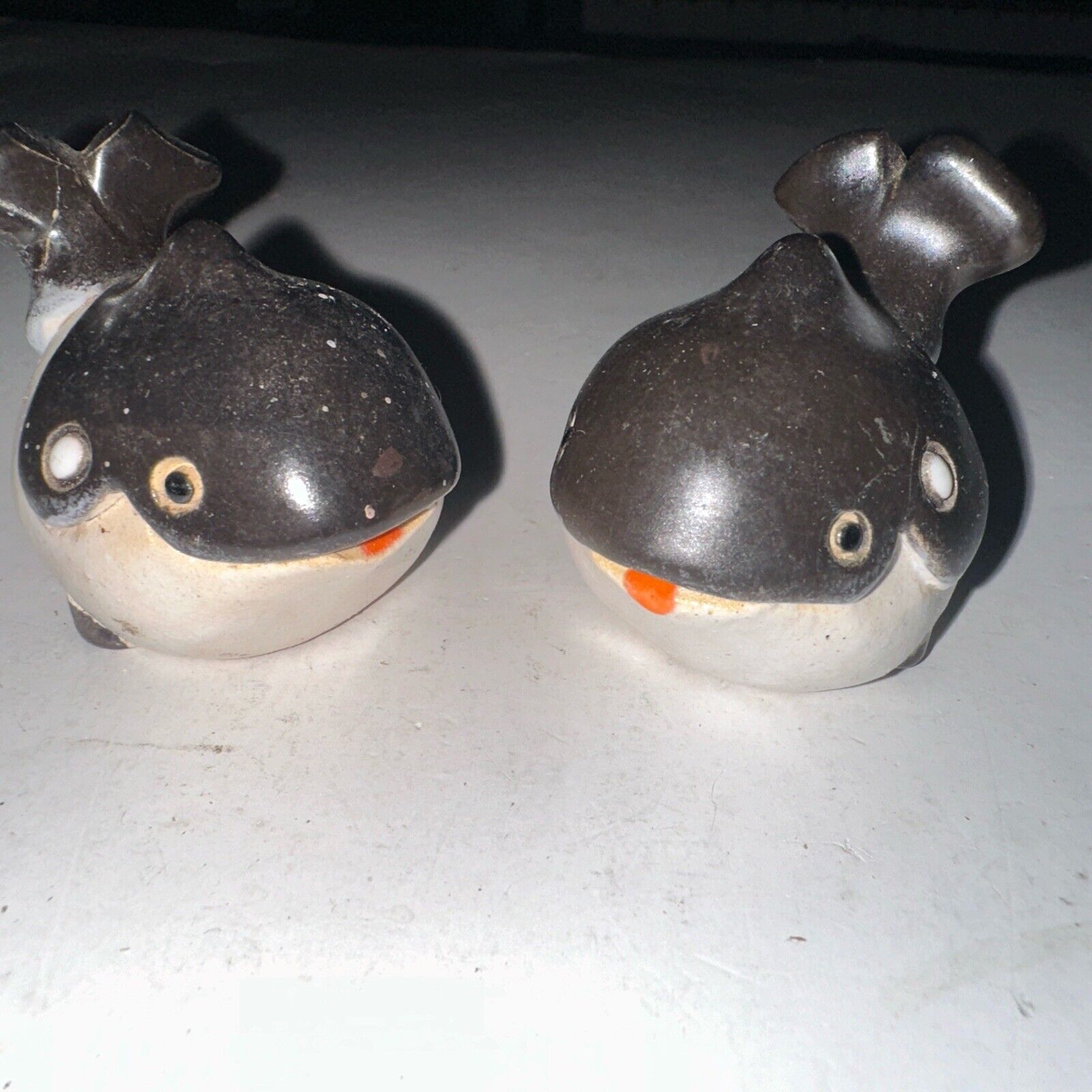 2 ARTESANIA RINCONADA CLAY POTTERY HAND CARVED BABY ORCA WHALE RETIRED SIGNED...
