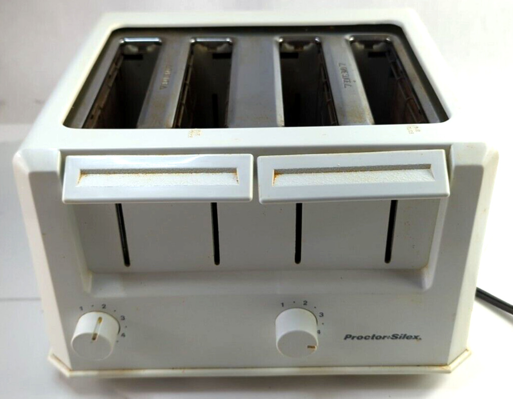 Vintage 4 Slice Proctor Silex White Automatic Toaster USA, Tested, Works Perfect