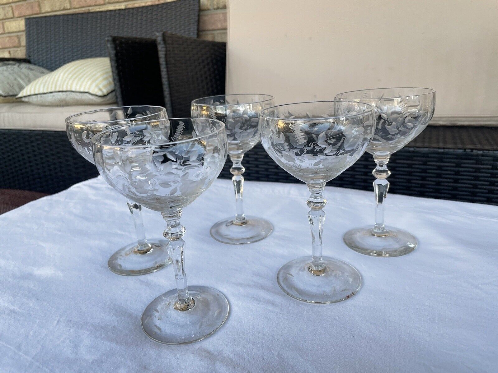 Vintage Etched Glasses Sherbet Champagne Vintage Set Of 5 Etching Bottom Rim