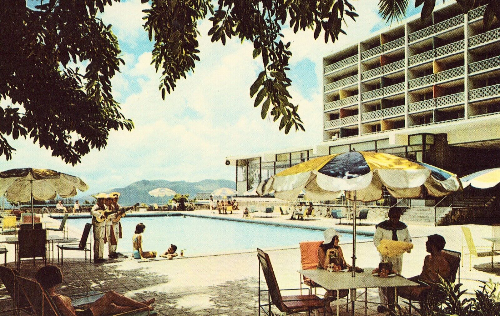 Hotel El Salvador - San Salvador - Vintage Postcard