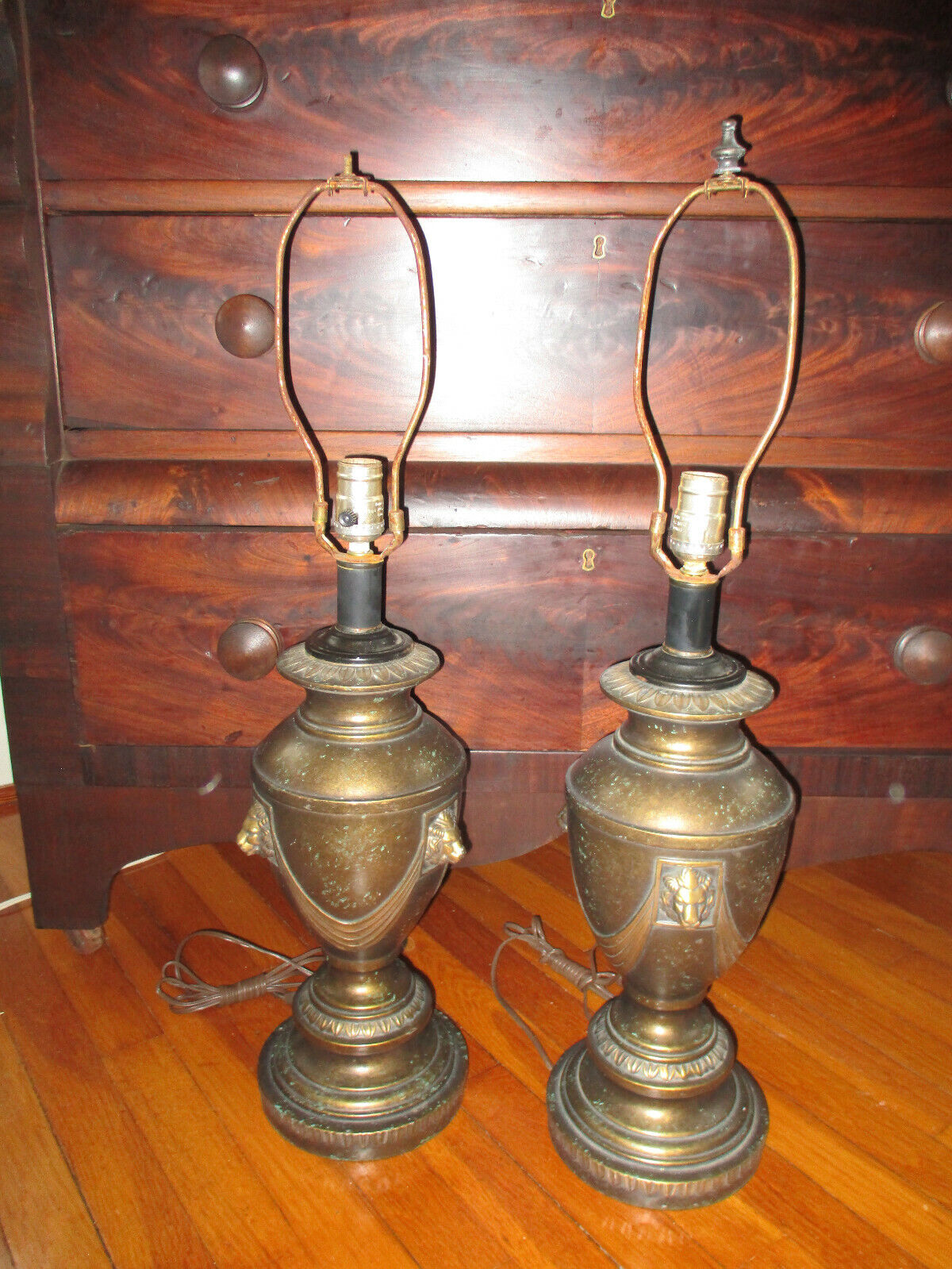 SUPERB PAIR Renaissance Bronze Color Metal Table lamps Lion & Drape Design  VTG