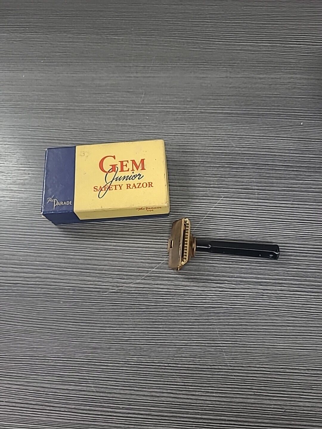 Vintage NOS Gem Junior Safety Razor in Original Box - Gold Plated