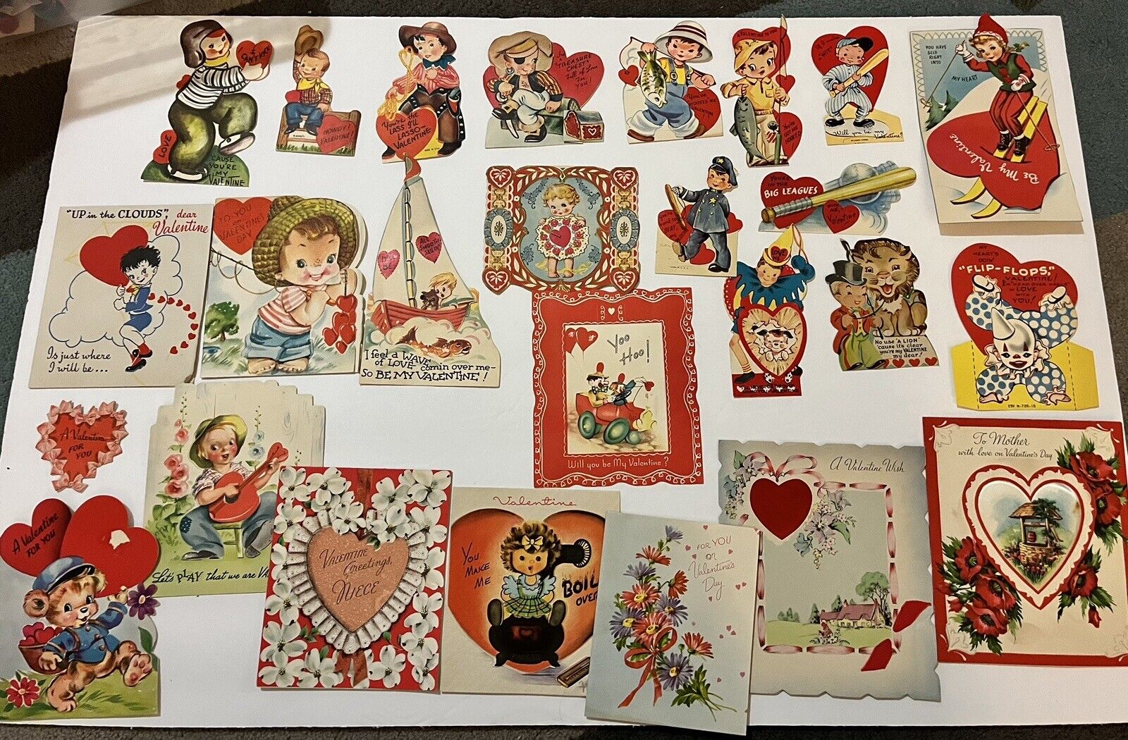25 Vintage Valentine\'s Cards 40\'s 50\'s Childrens Classroom Sports Circus Family