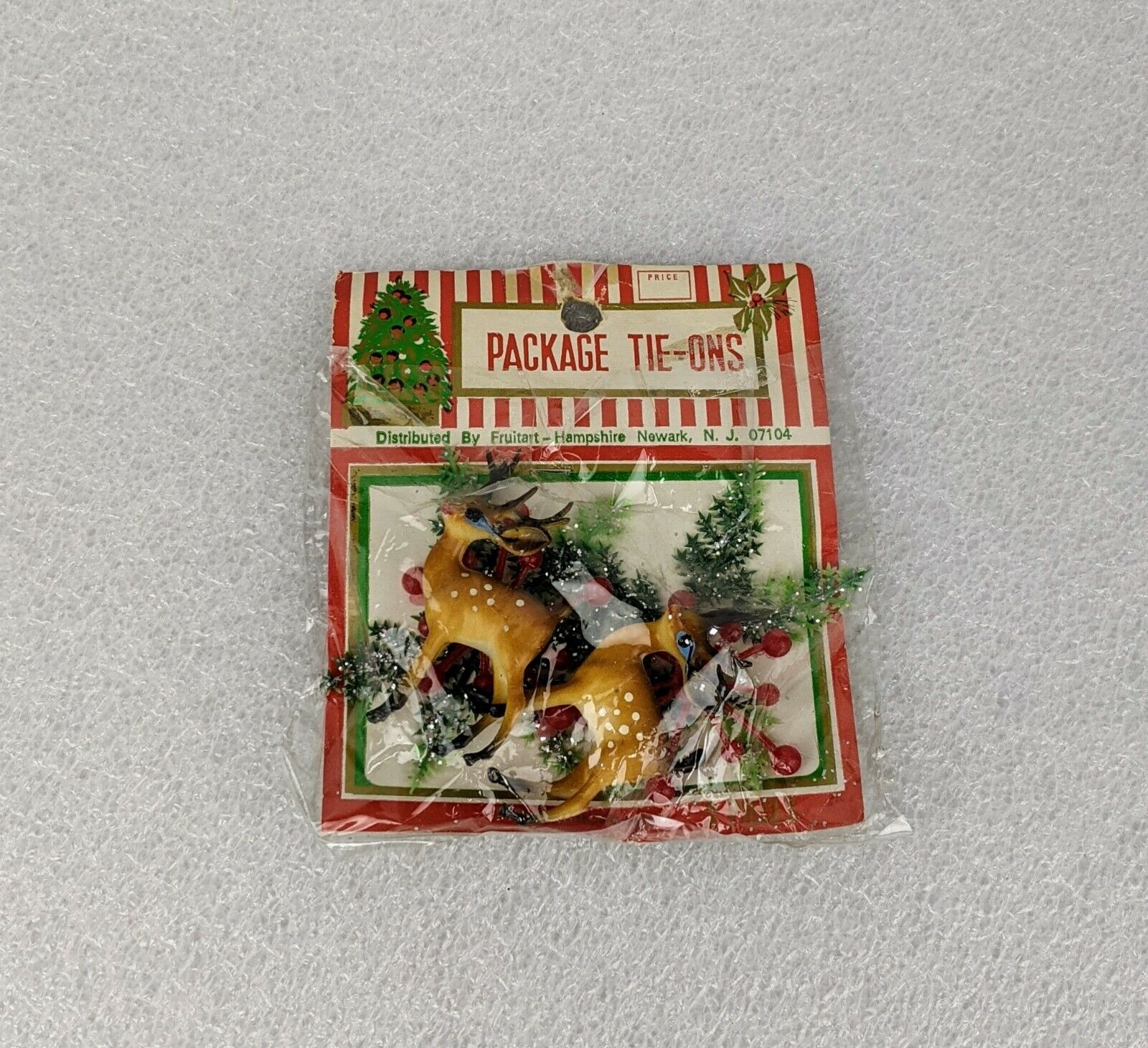 VTG Christmas Gift Wrap Package Tie On Reindeer Deer Holly Craft Decor Fruitart