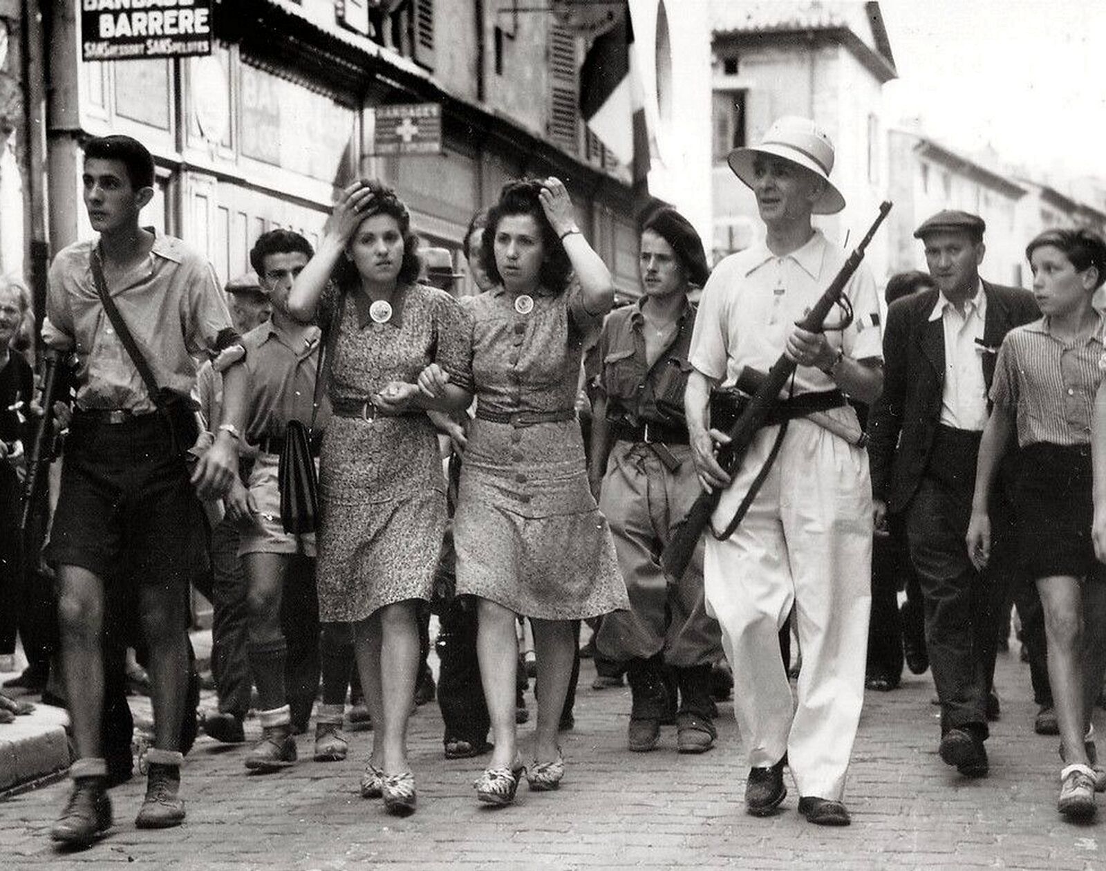 WW2 FRENCH WOMEN SUSPECTED of COLLABORATION Marched Through Streets PHOTO (179y